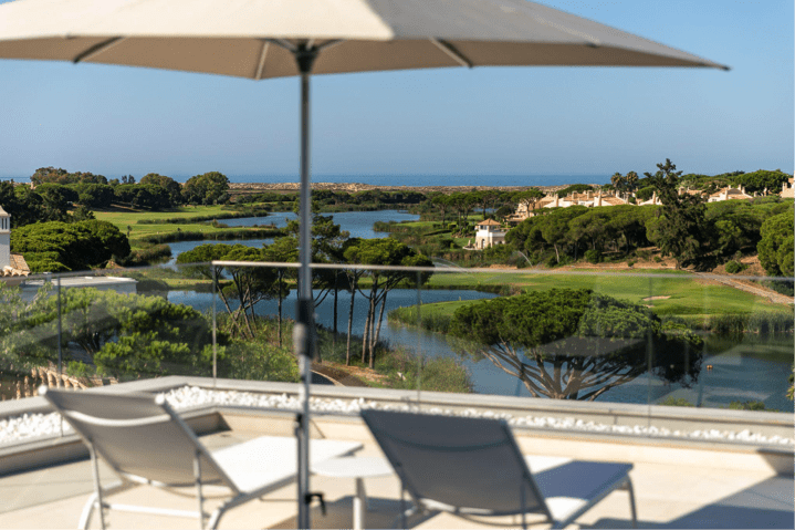 Open your eyes to a permanent Algarvian paradise